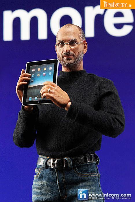 Sospesa la vendita dell'action doll di Steve Jobs, vince la Apple.