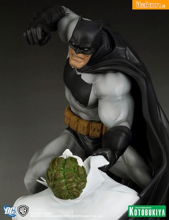 Kotobukiya: TDK Knight Returns: Batman-Hunt The Dark Knight - ARTFX Statue