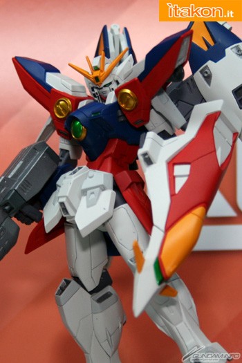 Tamashii Features Vol.3: SIDE MS: Gundam Wing Zero. Data uscita: Giugno 2012 / Prezzo: 4410 yen