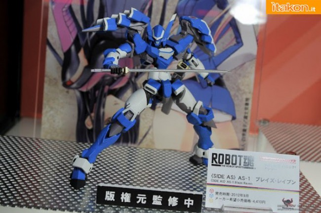 Tamashii Features Vol.3: Robot Damashii (Side AS) AS-1 Blaze Raven - Full Metal Panic! Data uscita: Settembre 2012 Prezzo: 4,410 yen