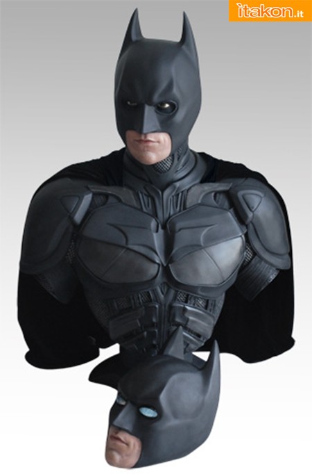 Hollywood Collectibles Group: The Dark Knight 1:1 Scale Batman Bust exclusive
