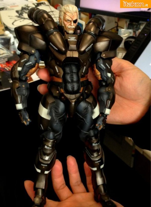 Square Enix: Play Arts Kai Metal Gear Solid 2: Solidus Snake - Prime immagini del prototipo colorato