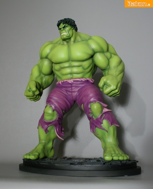 Bowen Designs: Savage Hulk statue - In Preordine