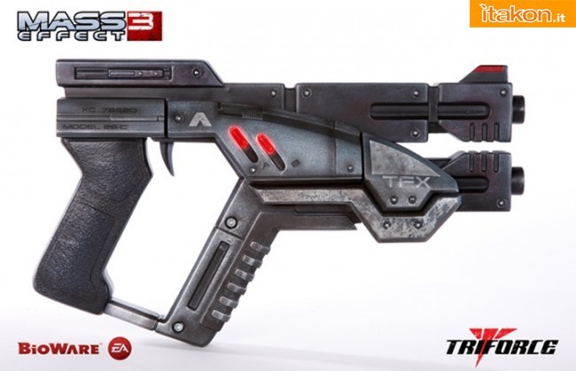 Project TriForce: Mass Effect 3 - M-3 Predator pistol Prop Replica