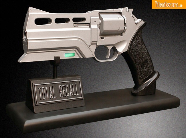 Hollywood Collectibles: TOTAL RECALL BLASTER PROP REPLICA - In Preordine
