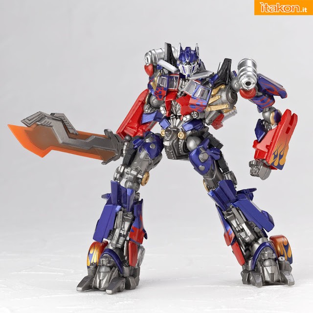 SCI-FI Revoltech Series No.040 Transformers Movie: Jet Wing Equipped - In preordine