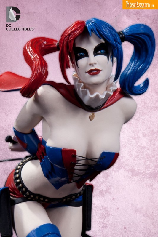 DC Collectibles: DC COMICS COVER GIRLS: HARLEY QUINN STATUE