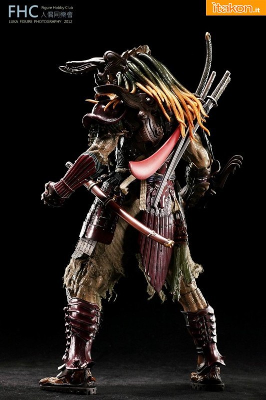 Hot Toys: Alien vs. Predator: Samurai Predator 1/6 - Galleria Fotografica