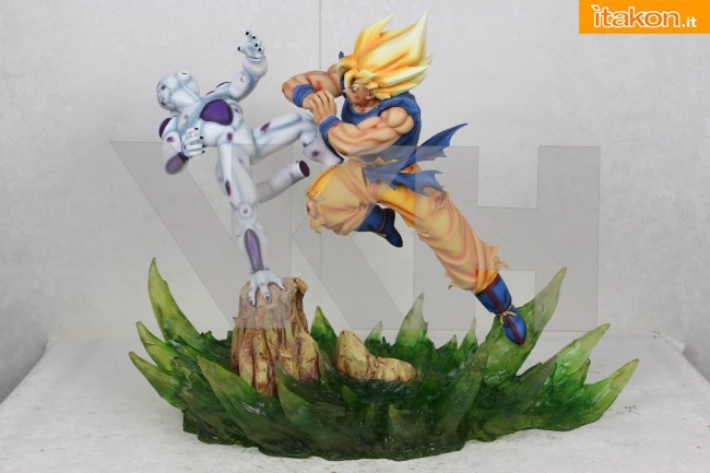 SS Goku vs Freeza final form diorama - Da VKH Figure