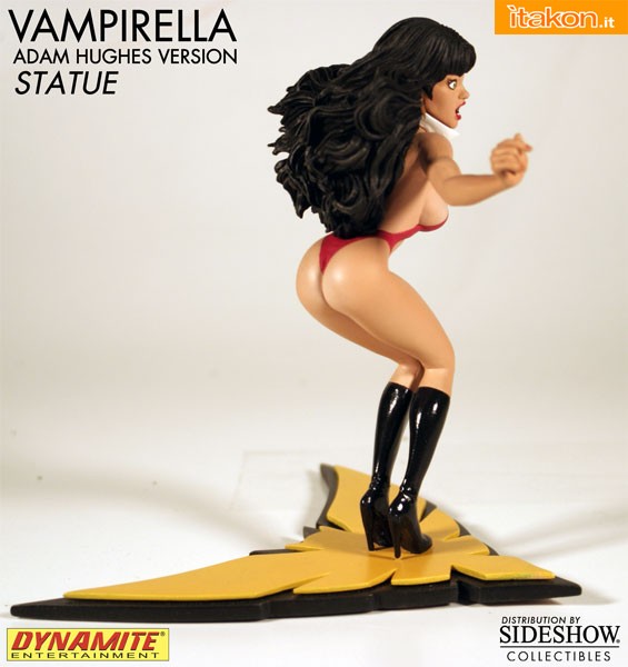 Vampirella statue da Dynamite Entertainment - In Preordine