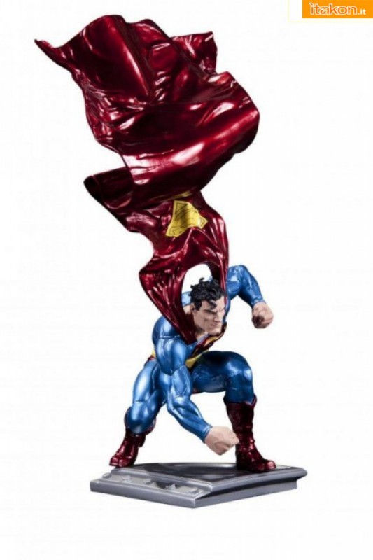 Superman By Lee Bermejo statue dalla DC Collectibles - In Preordine