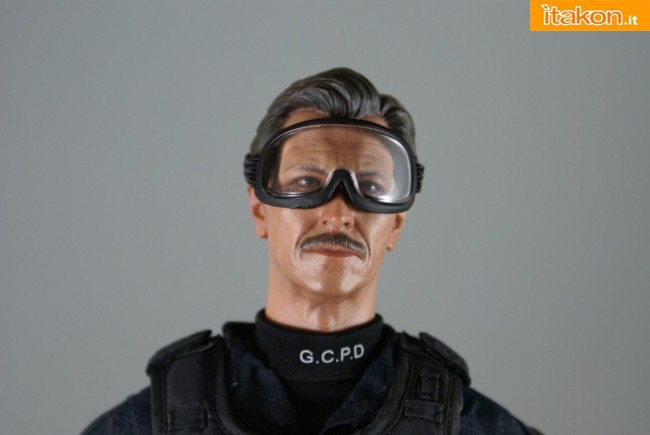 Jim Gordon - SWAT suit version - Hot Toys