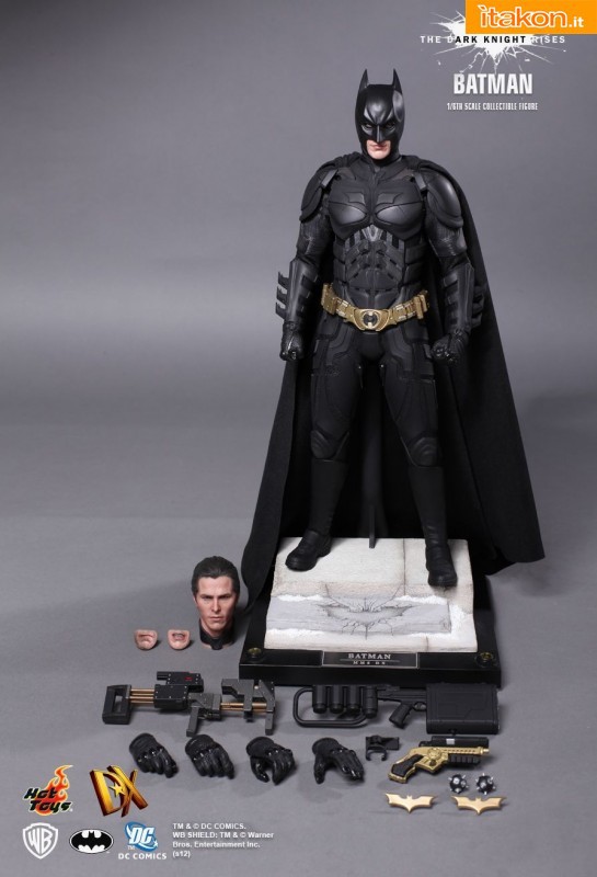 The Batman/Bruce Wayne DX 12 - Hot Toys