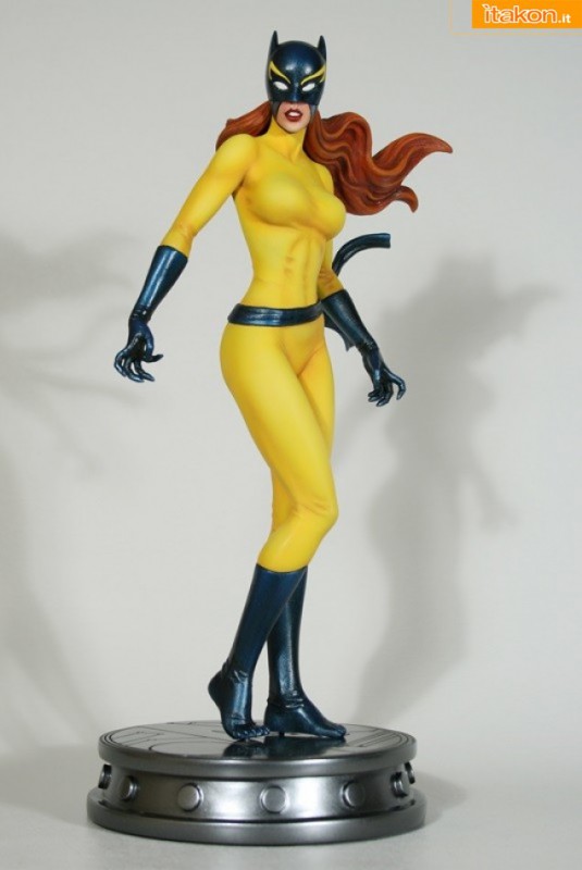 The Avengers & Defenders: Hellcat statue da Bowen Designs - In Preordine