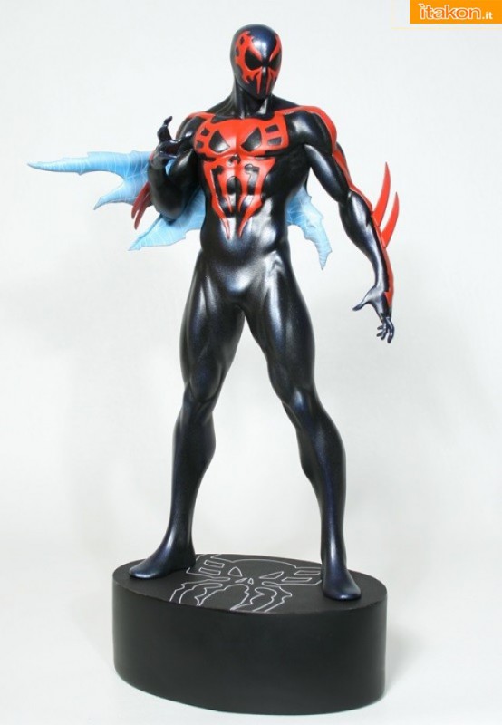 Spider-Man 2099 statue da Bowen Designs - In Preordine