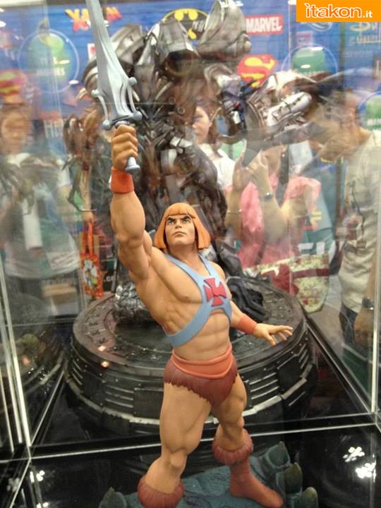 STGCC 2013: Prime foto live della statua di He-Man 1/4 di Pop Culture Shock