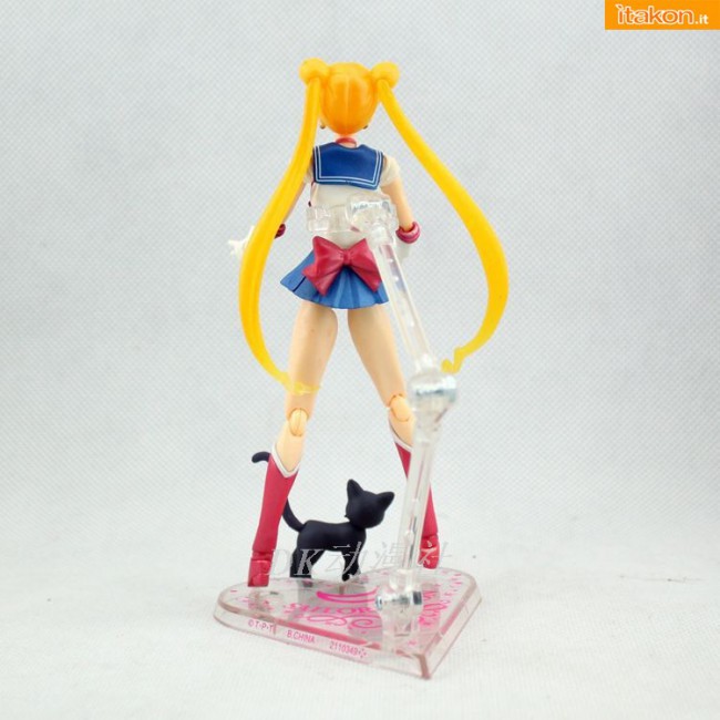 Sailor Moon SH Figuarts Bandai Bootleg 04