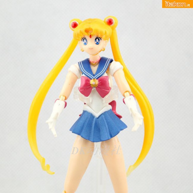 Sailor Moon SH Figuarts Bandai Bootleg 05