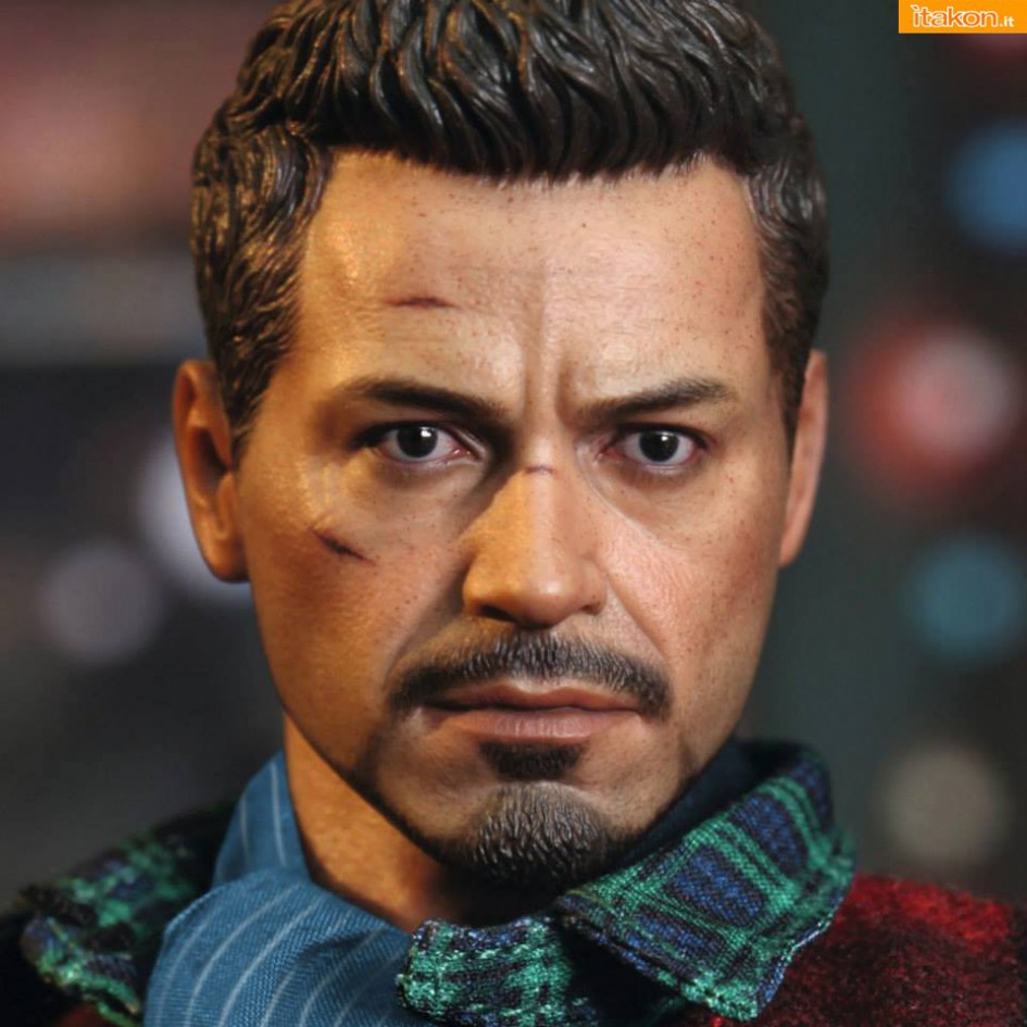 Hot Toys: Rose Hill Tony Stark (MiLK special edition) 08