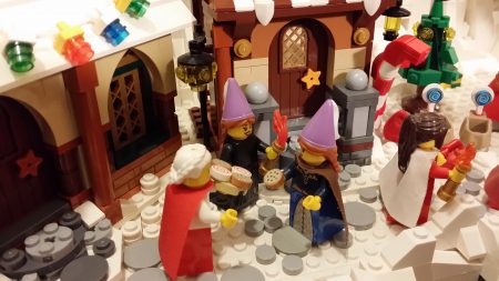 Fabbrica di Babbo Natale in 45mila mattoncini: maceratese alla corte della  Lego