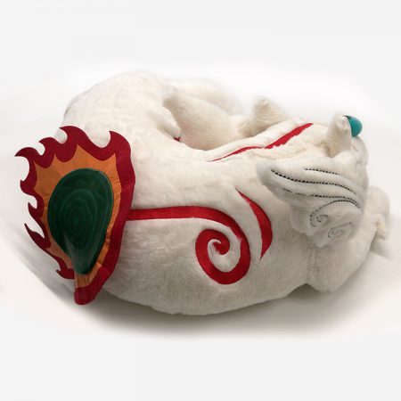 Okami: un morbido cuscino gigante con Amaterasu da abbracciare –