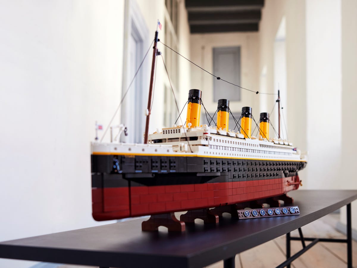 LEGO Titanic il Set più grande di sempre con 9000 Mattoncini (#10294) –  (10) –